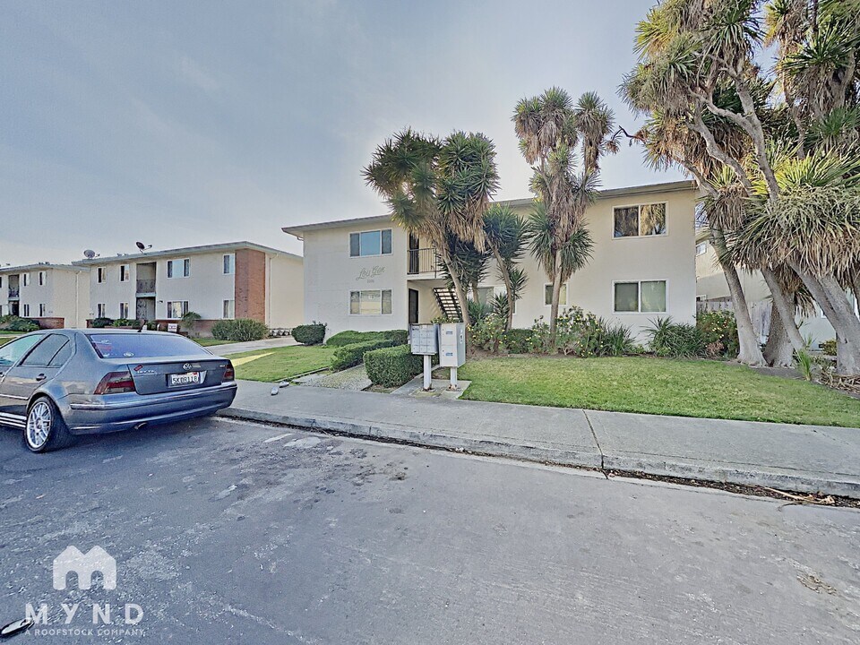 2376 Sutter Ave in Santa Clara, CA - Building Photo