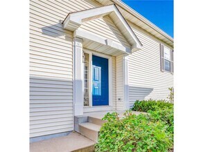 916 Parkside Blvd in Hopkins, MN - Building Photo - Building Photo