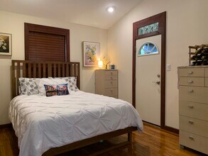 905 Prospect Ave, Unit B in Austin, TX - Building Photo - Building Photo
