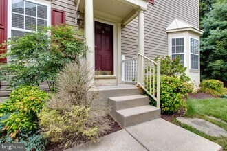 6311 Stockbridge Overlook Ct in Ellicott City, MD - Building Photo - Building Photo