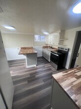 1206 Gregory Way in Bremerton, WA - Building Photo - Building Photo