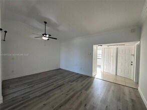 1533 S Liberty Ave, Unit 1533A in Homestead, FL - Foto de edificio - Building Photo