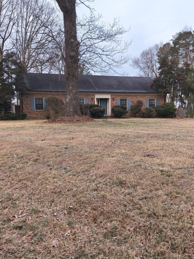 160 Small Rd in Randleman, NC - Building Photo - Building Photo