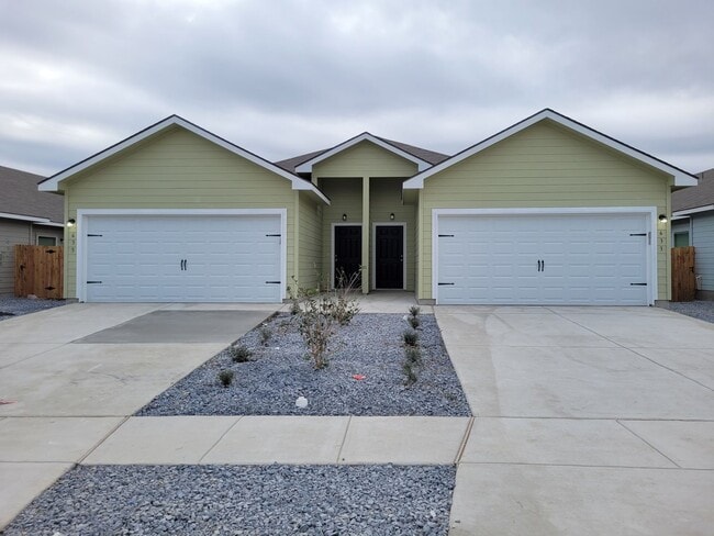 property at 633 Grayson Ln