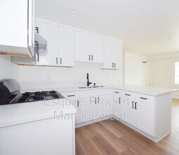 520 S Seaward Ave in Ventura, CA - Building Photo - Building Photo