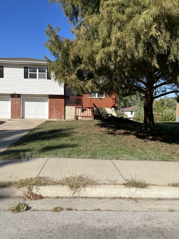property at 706 NE Orchard St