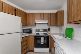 East 12 Rockwood Apartments