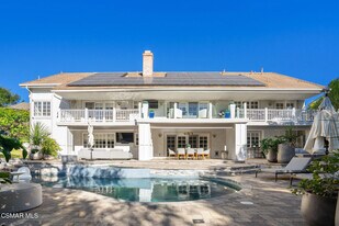 5420 Indian Trail Ct in Westlake Village, CA - Building Photo