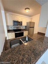 108 Santa Clara Dr in Naples, FL - Building Photo - Building Photo