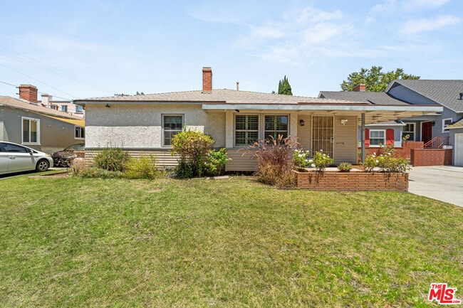 property at 3016 Greenfield Ave