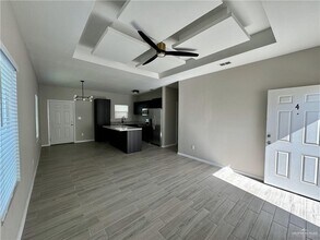 13 Puffin Ave in McAllen, TX - Building Photo - Building Photo