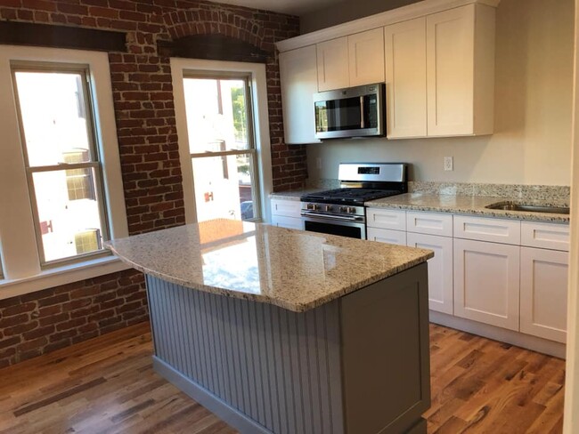 157 Harding St, Unit 307