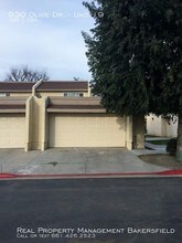 930 Olive Dr-Unit -Unit 19 in Bakersfield, CA - Building Photo - Building Photo