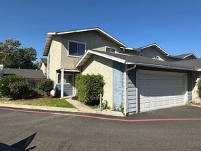 1738 Lynne Dr in Santa Maria, CA - Building Photo - Building Photo