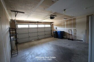 1801 Foxboro St in Petaluma, CA - Building Photo - Building Photo