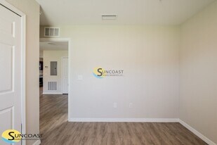 55 Walnut Run, Unit 4 in Ocala, FL - Building Photo