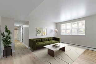 The Courts Apartment Homes in Indianapolis, IN - Building Photo