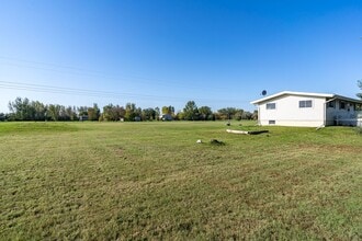 8197 14th Ave S in Grand Forks, ND - Building Photo - Building Photo