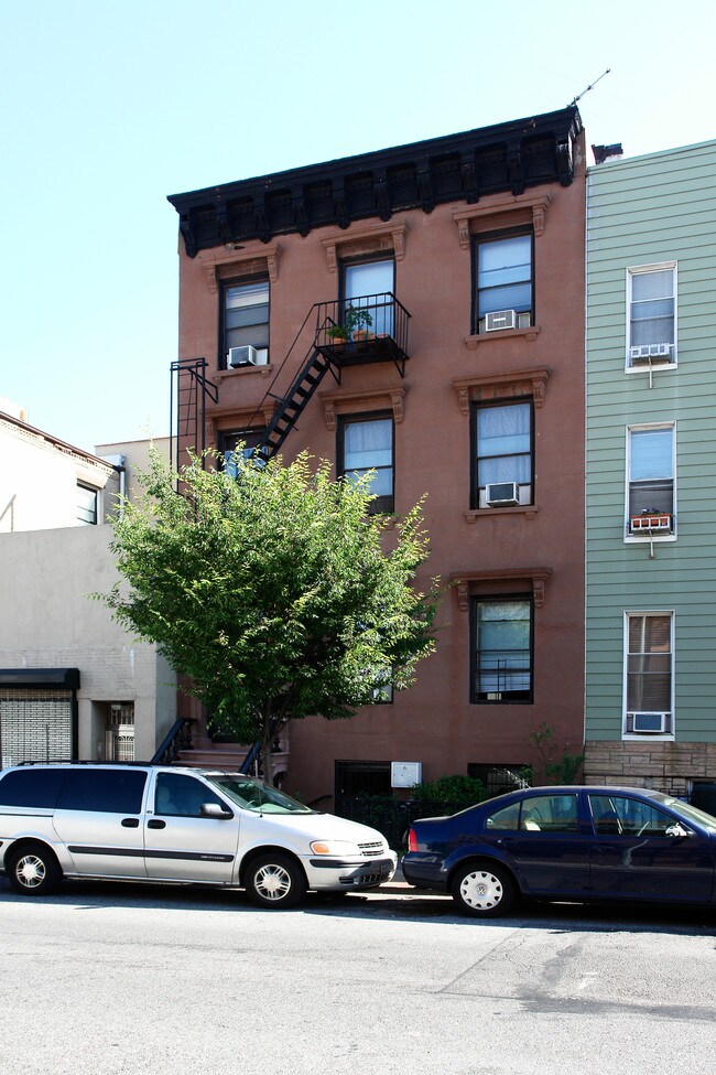 257 17th St in Brooklyn, NY - Building Photo - Building Photo