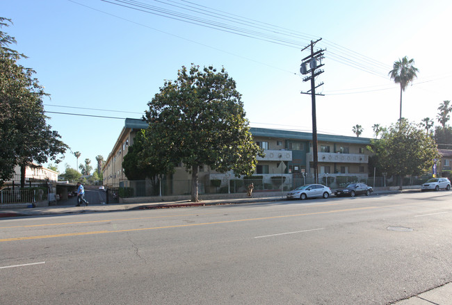 Portofino Gardens in Van Nuys, CA - Building Photo - Building Photo