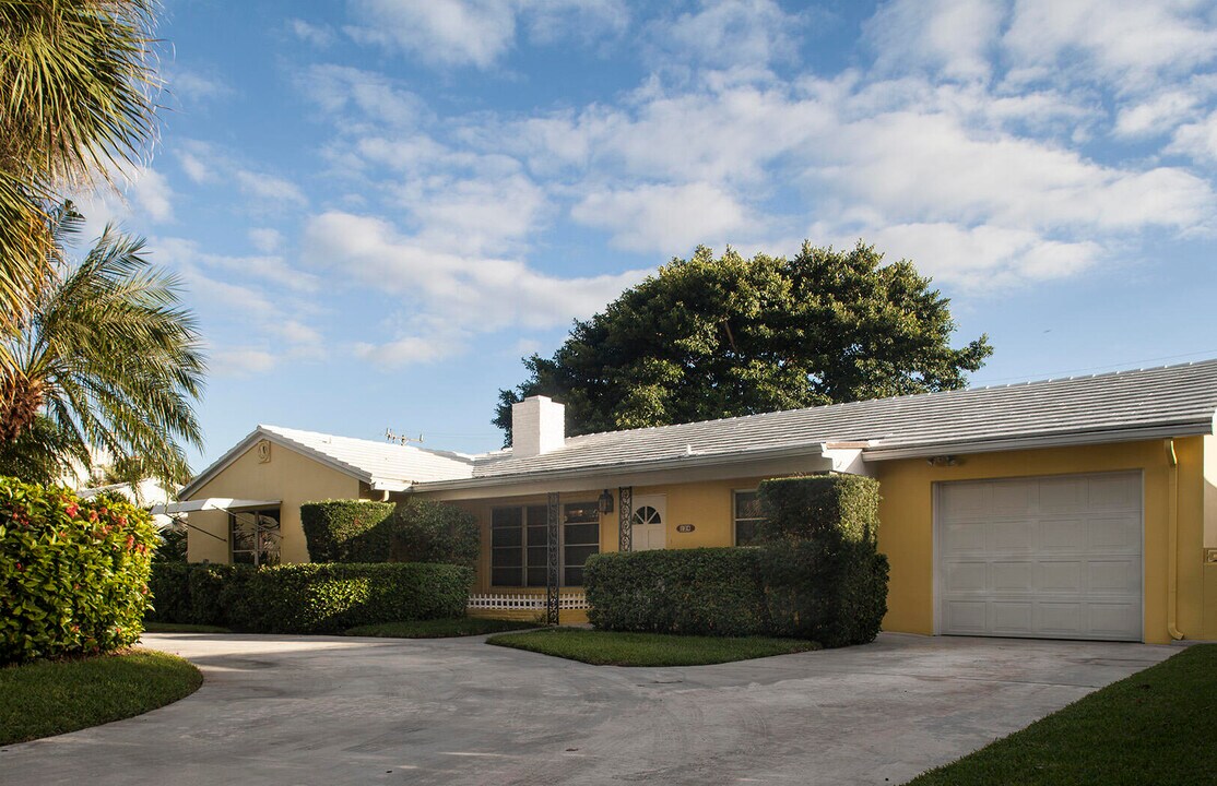 124 Sandal Ln in West Palm Beach, FL - Building Photo
