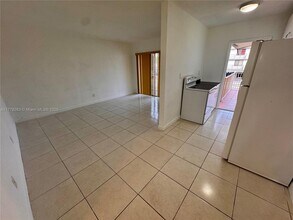 1595 NE 125th St in North Miami, FL - Building Photo - Building Photo