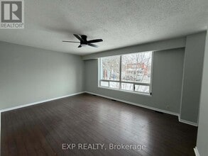 1504 Stittsville Main St in Ottawa, ON - Building Photo - Building Photo