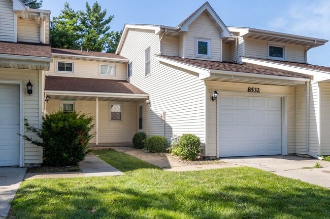 property at 8532 Oakwood Dr