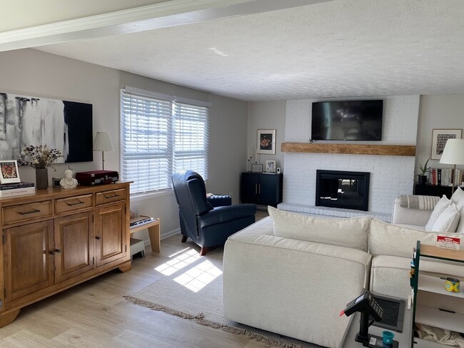 200 Shaffer Dr NE in Warren, OH - Building Photo - Building Photo