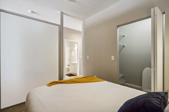 225 Portland Ave in Minneapolis, MN - Foto de edificio - Building Photo