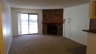 908 S Walden Way in Aurora, CO - Building Photo