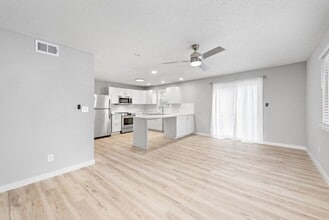 3921 WYANDOTTE in Kansas City, MO - Foto de edificio - Building Photo