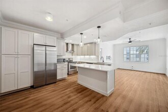 501 Knights Run Ave in Tampa, FL - Building Photo - Building Photo