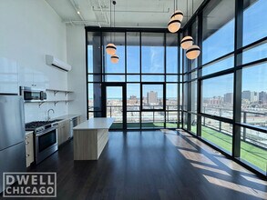 5039 N Broadway St, Unit 1 in Chicago, IL - Building Photo - Building Photo