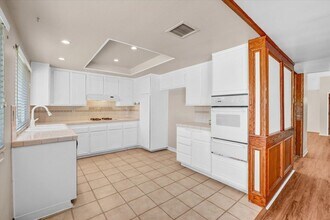 11454 Doral Ave in Los Angeles, CA - Building Photo - Building Photo