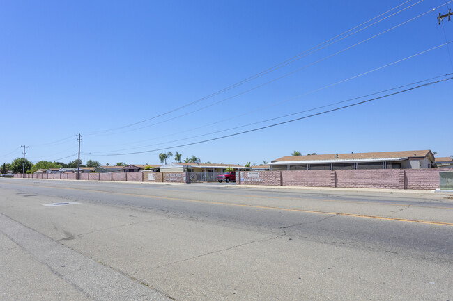 6000 E Brundage Ln in Bakersfield, CA - Building Photo - Other