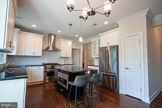 35 Hillside Rd in Princeton, NJ - Building Photo - Building Photo