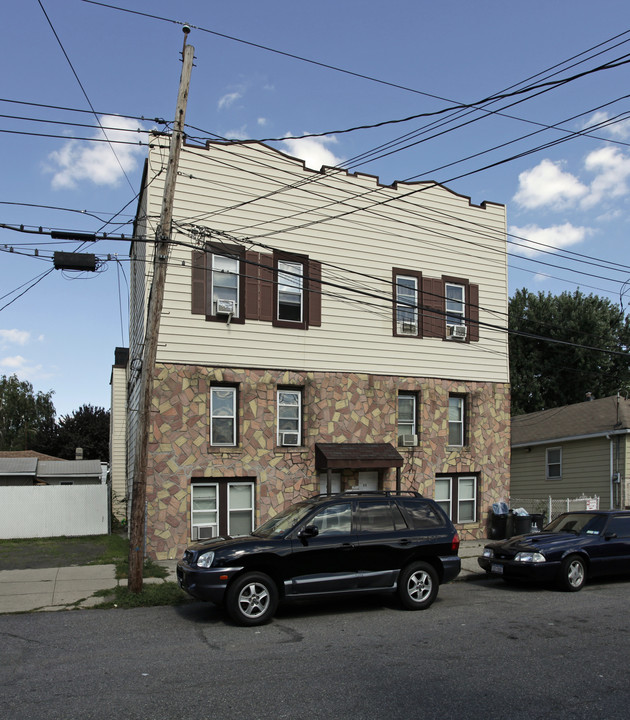 9 Andrews Street, Staten Island NY 10305 in Staten Island, NY - Foto de edificio