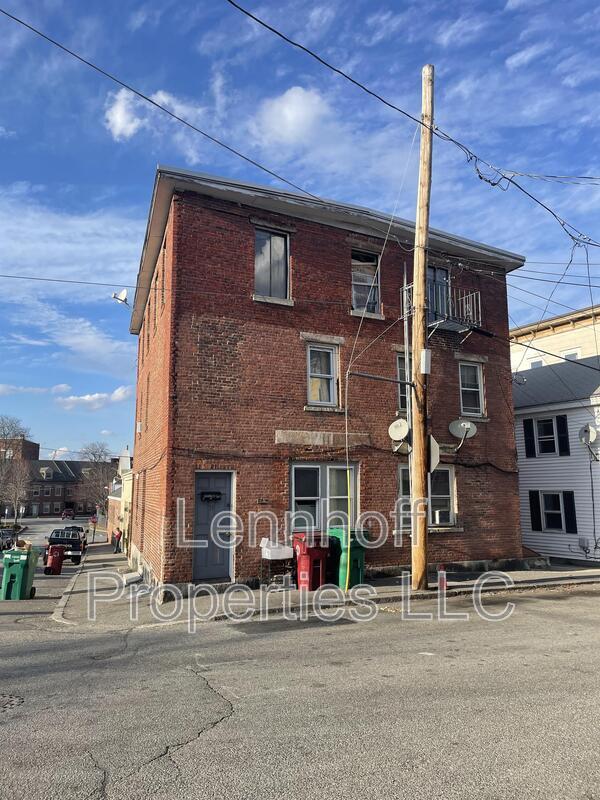 22 Chapel St in Lowell, MA - Building Photo - Building Photo