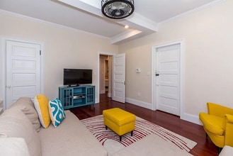 1253 Beacon St, Unit BB3 in Brookline, MA - Foto de edificio - Building Photo