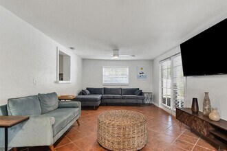 2469 Waldemere St in Sarasota, FL - Building Photo - Building Photo