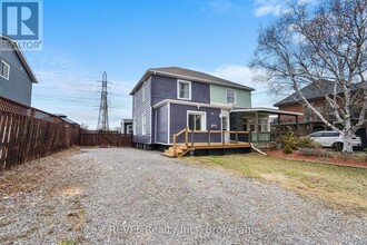 22 Hayes Rd in Thorold, ON - Building Photo - Building Photo