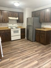 323 Allan Ave, Unit 2 in Owatonna, MN - Building Photo - Building Photo