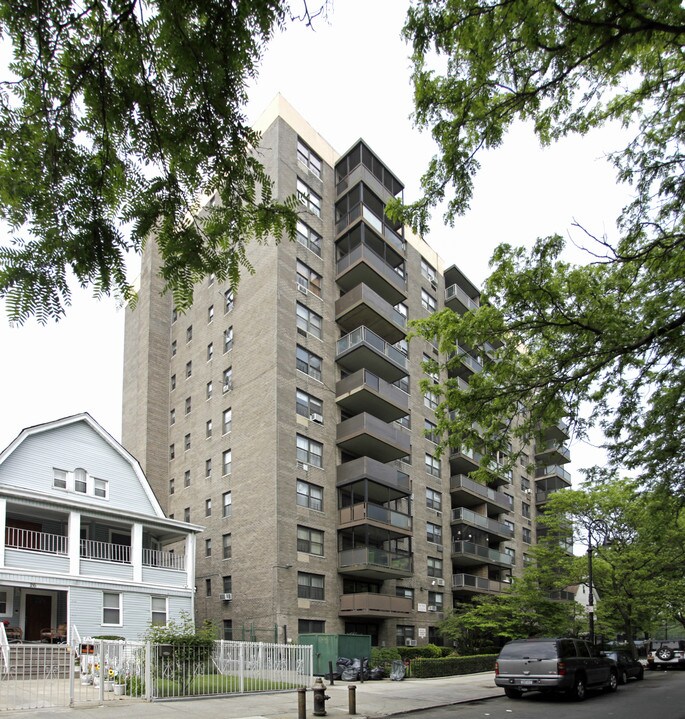 10 Stratford Rd in Brooklyn, NY - Building Photo