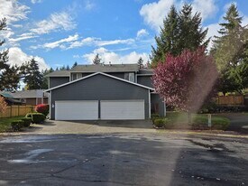 16216 72nd Avenue Ct E in Puyallup, WA - Building Photo