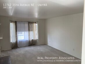 12742 35th Ave NE in Seattle, WA - Building Photo - Building Photo