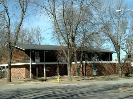 Summit Oaks in Sioux Falls, SD - Building Photo