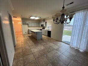 11515 Presidential Rd in Bakersfield, CA - Building Photo - Building Photo