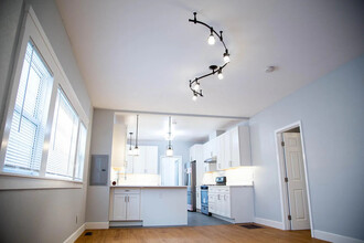 535 42nd St, Unit 535 42nd St in Oakland, CA - Foto de edificio - Building Photo