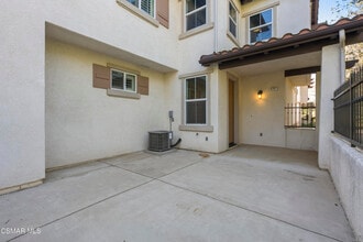 4761 Via Altamira in Thousand Oaks, CA - Foto de edificio - Building Photo